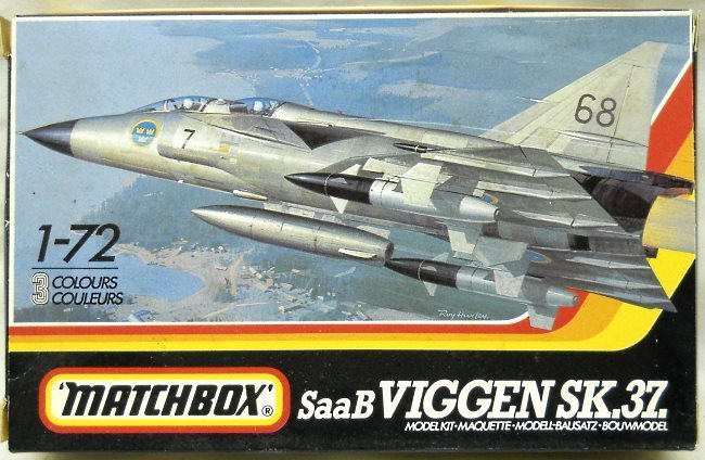 Matchbox 1/72 Saab JA-37 Viggen (Jaktviggen) - F7 Wing Satenas 1973 or F15 Wing Soderhamn 1976, PK131 plastic model kit